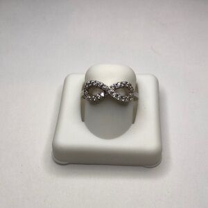 Elegant Silver Infinity Ring